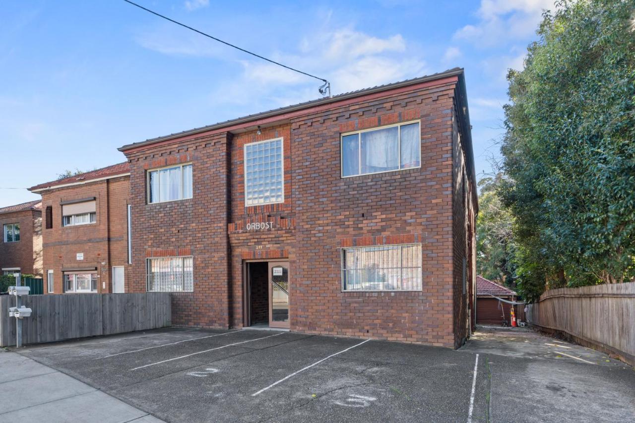Burwood Newly Renovated 2 Bedroom Apartment Sydney Buitenkant foto