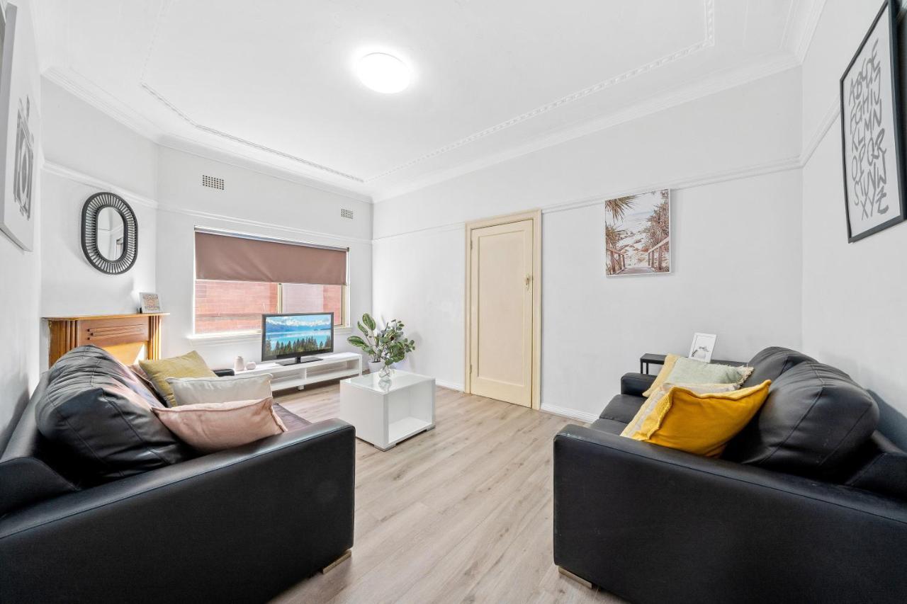 Burwood Newly Renovated 2 Bedroom Apartment Sydney Buitenkant foto